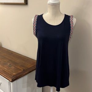 W5 sleeveless tank with embroidery detail